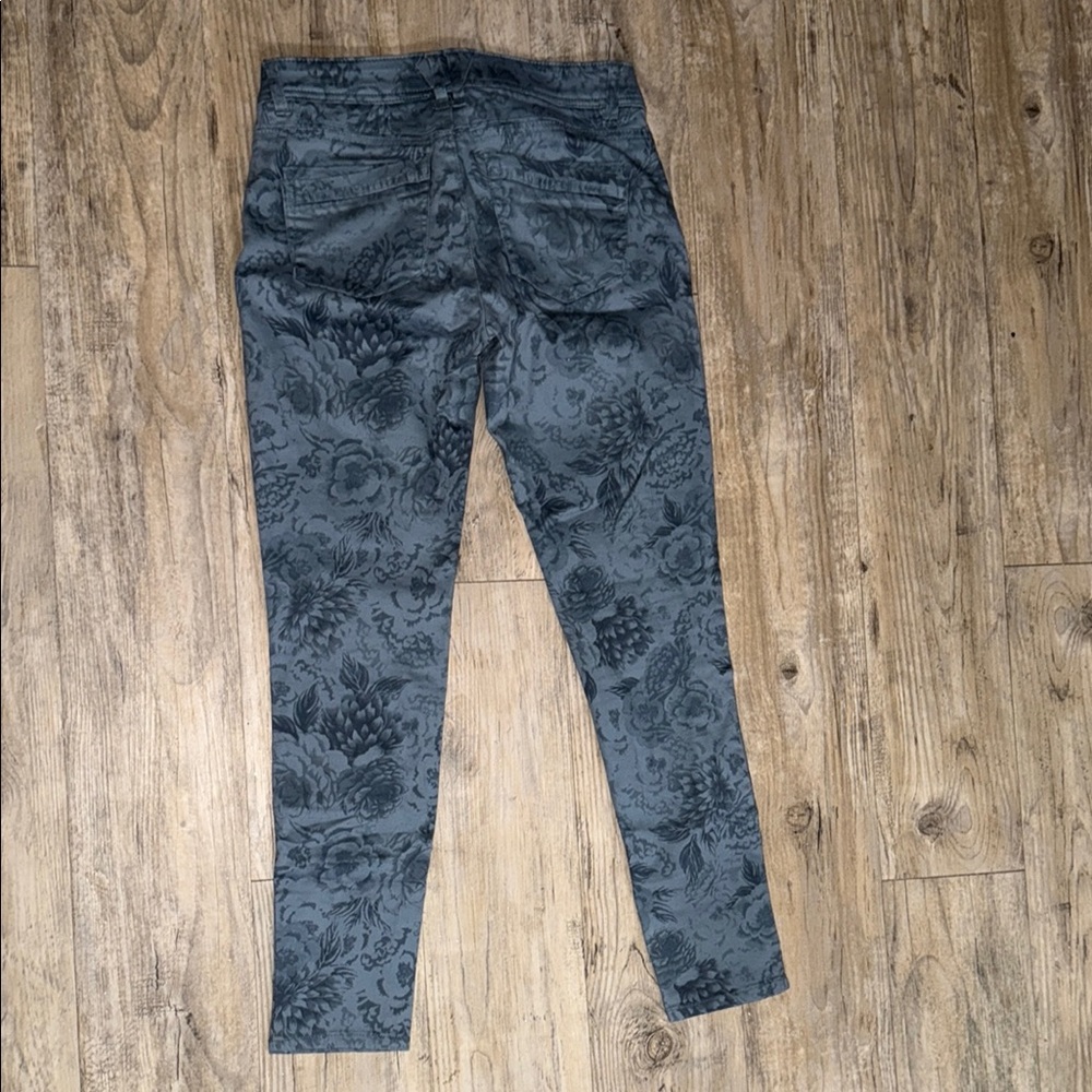 Floral Patterned Pants - Picture 3 of 3